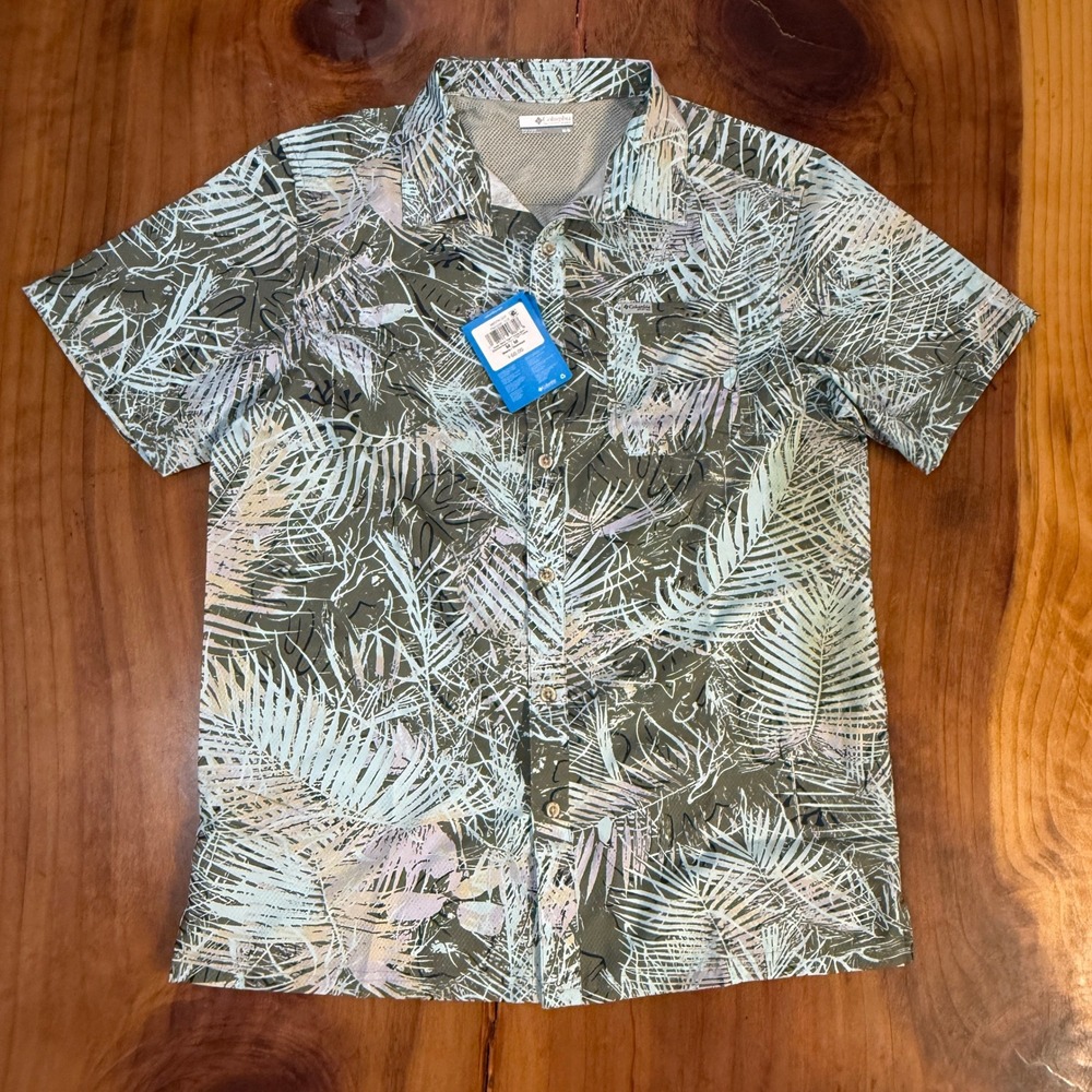 NEW Columbia Shirt Mens Medium Chemise Super Slack Tide Camp Hawaiian Y3-17